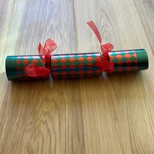 Party favor crackers